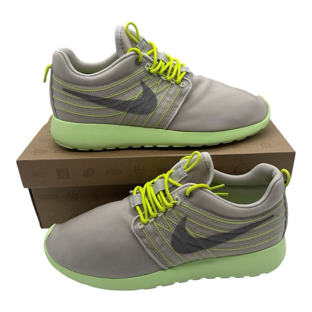 Nike Rosherun DYN FW QS Running Shoes Mens Sz 9.5 Grey/Green Sneakers 580579-037